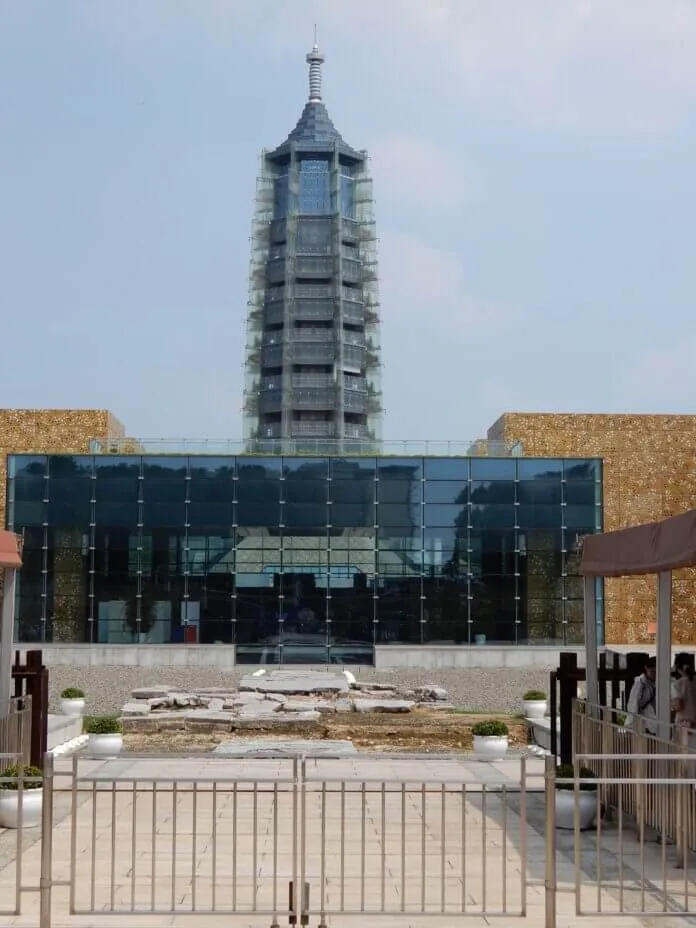 The Porcelain Tower - Nanjing, China - Museum Entrance